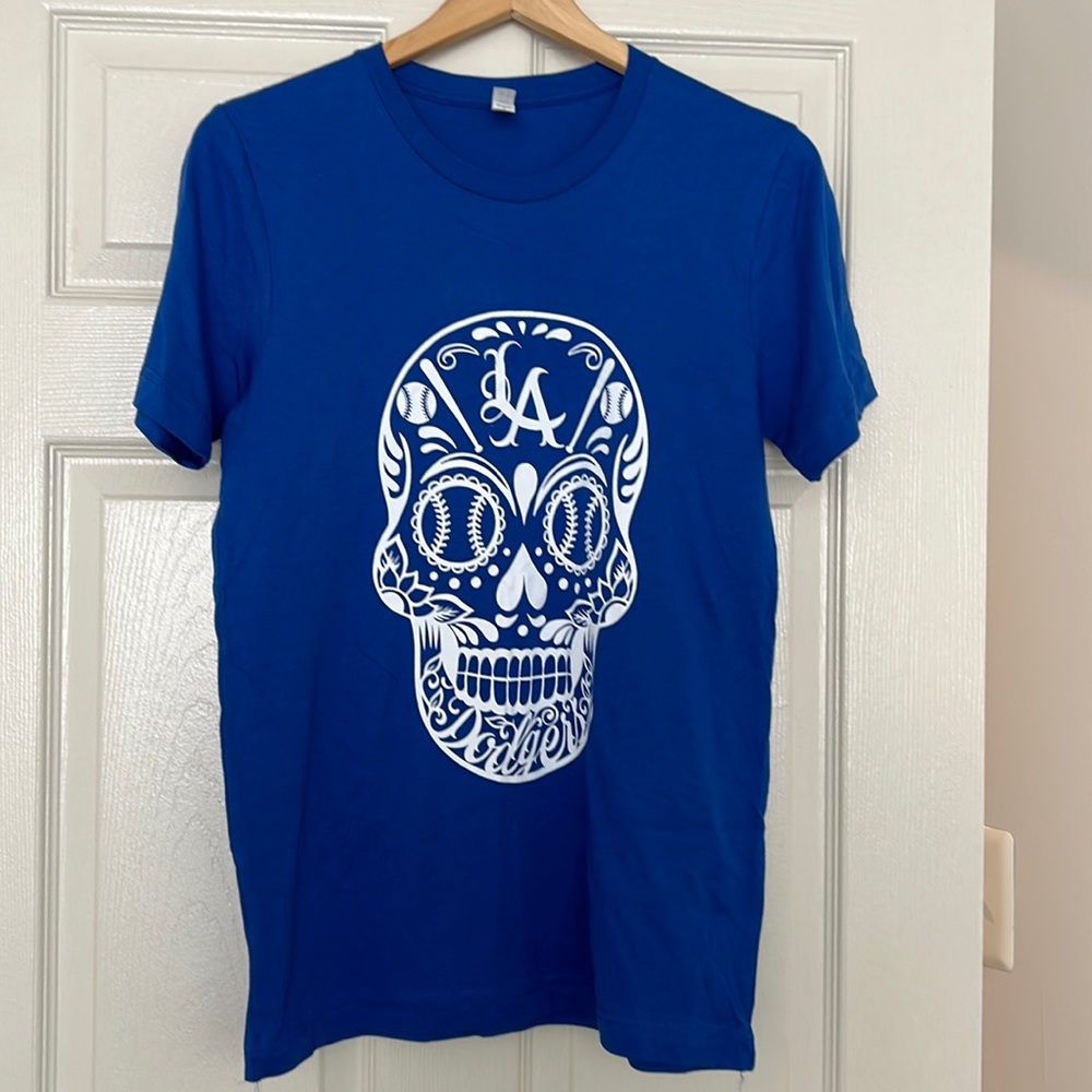 NWOT Los Angeles Dodgers royal blue T-shirt size Small